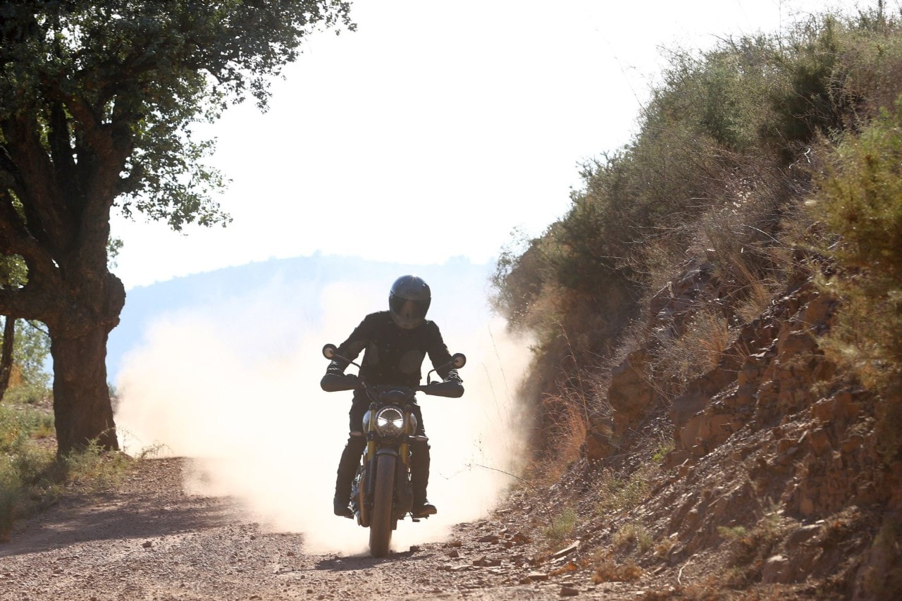 Triumph Speed 400 e Scrambler 400: nate GRANDI +VIDEO+